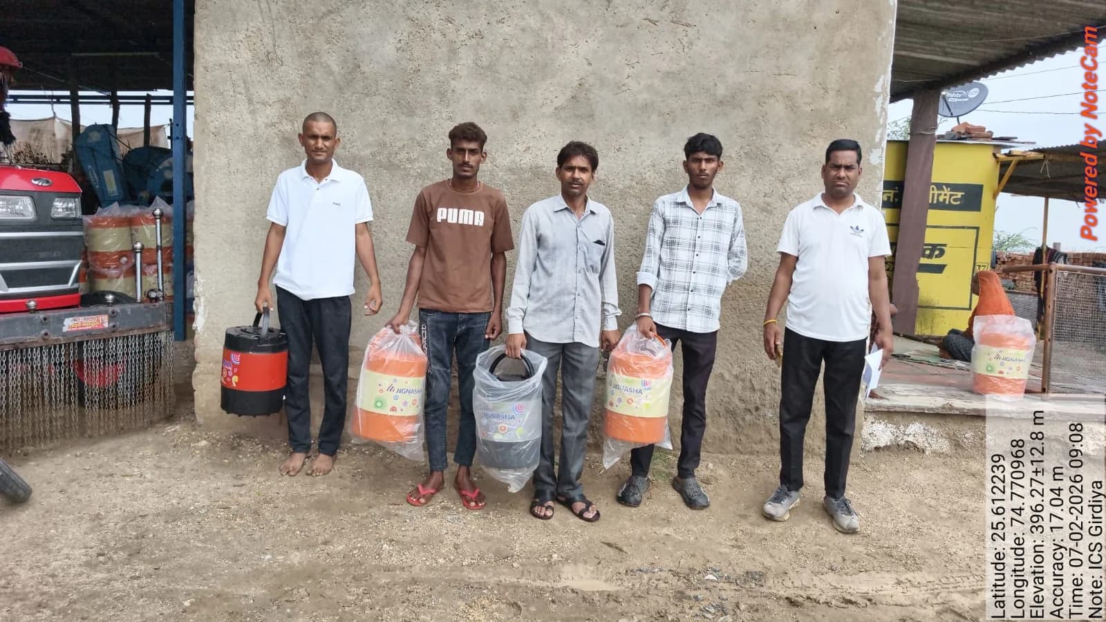 Farmers receiving organic farming inputs